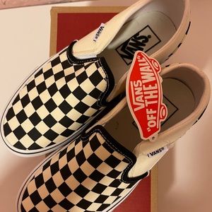 Vans- Asher/black&white checkerboard size 6 Woman